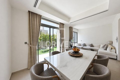 Villa de 4 dormitorios en Reem Community, UAE No. 189577 5