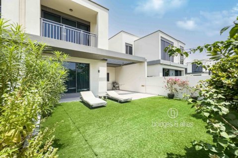 3 bedrooms Villa in Dubai Hills Estate, UAE No. 151303