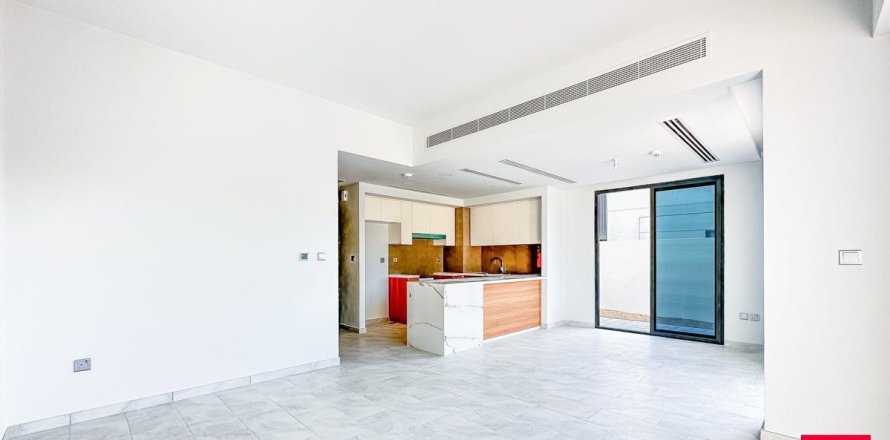3 bedrooms Townhouse in Dubai, UAE No. 164358