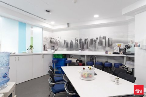 Commercial property de 660.3m²  No. 125244 11