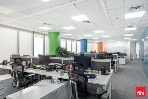 Commercial property de 660.3m²  No. 125244 10