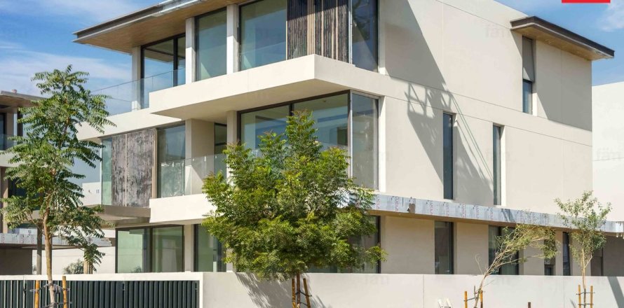 Villa de 4 dormitorios en Dubai, UAE No. 125241