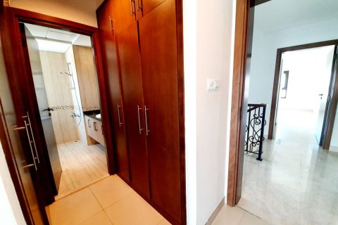 Commercial property de 7 dormitorios en Al Salam Street, UAE No. 62423 8