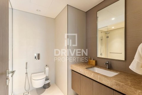 Appartement de 2 chambres à EMAAR Beachfront, UAE No. 209880 11
