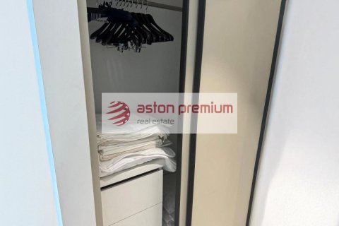 Apartment de 2 dormitorios en EMAAR Beachfront, UAE No. 151418 17