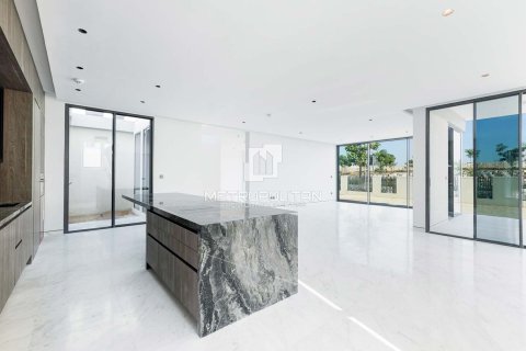 Villa de 5 dormitorios No. 128884 5