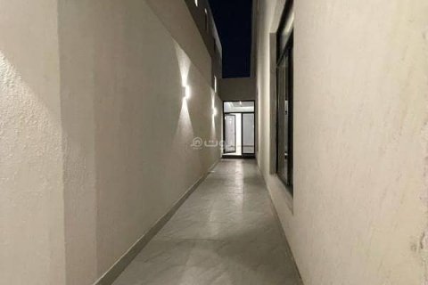 Квартира с 3 спальнями в Эр-Рияд, Саудовская Аравия №62557 3