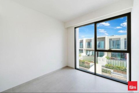 3 bedrooms Townhouse in Dubai, UAE No. 143521 6