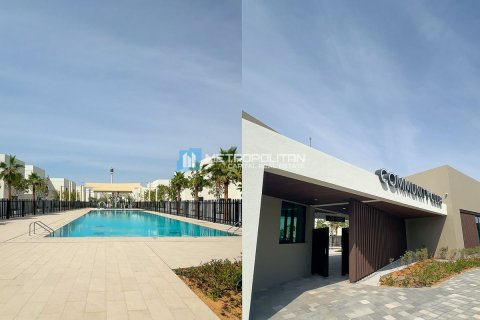 Townhouse de 3 dormitorios en  Yas Island, UAE No. 140088 13