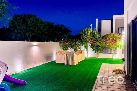 4 bedrooms Townhouse in Villanova, UAE No. 200878 15