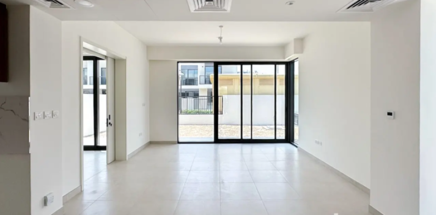4 bedrooms Townhouse in Town Square, UAE No. 200875