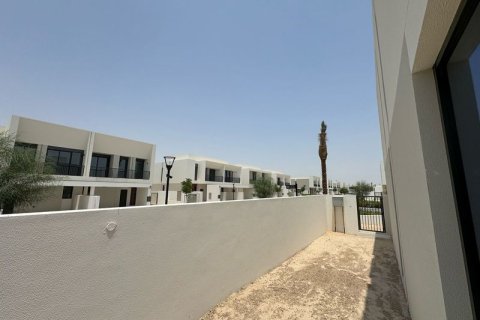 4 bedrooms Townhouse in Town Square, UAE No. 200875 7