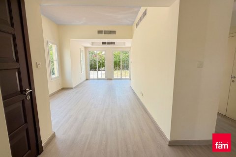 3 bedrooms Townhouse in Dubai, UAE No. 173269 5