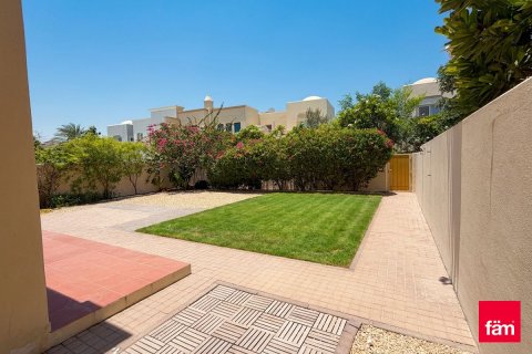 3 bedrooms Townhouse in Dubai, UAE No. 173269 3