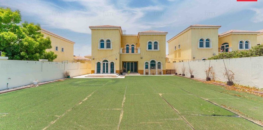 3 bedrooms Villa in Jumeirah Park, UAE No. 173264