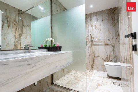 Квартира с 3 спальнями №120400 23