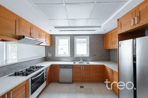 3 bedrooms Villa in Regional, UAE No. 199034 7