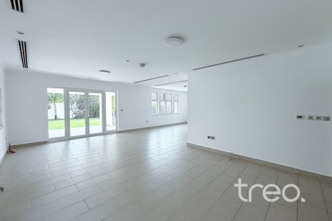 3 bedrooms Villa in Regional, UAE No. 199034 12
