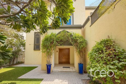 3 bedrooms Villa in Regional, UAE No. 199034 15