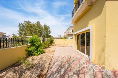 5 bedrooms Villa in The Villa, UAE No. 199032 16