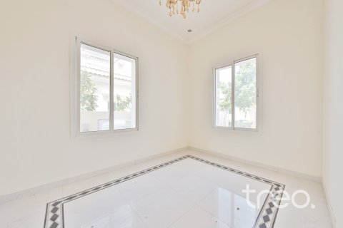 5 bedrooms Villa in The Villa, UAE No. 199032 3