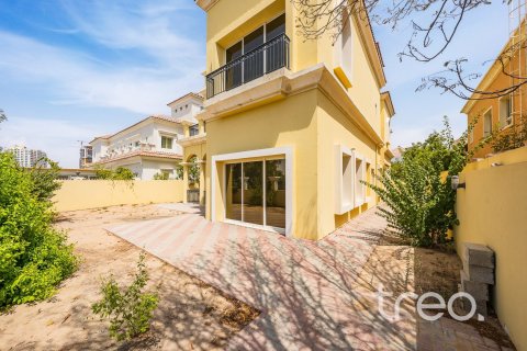 5 bedrooms Villa in The Villa, UAE No. 199032 17