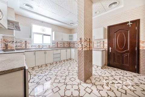 5 bedrooms Villa in The Villa, UAE No. 199032 15
