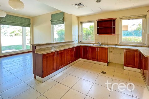 3 bedrooms Villa in Saheel, UAE No. 199031 16