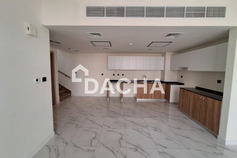 3 bedrooms Townhouse in Dubai Land, UAE No. 198477