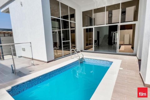 5 غرفة نوم  شقة  رقم 131951 12