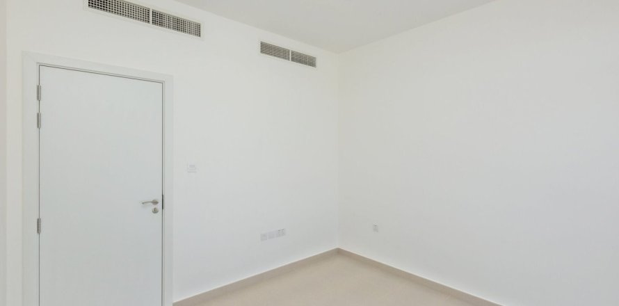 Таунхаус с 4 спальнями в Noor Townhouses, ОАЭ №160189