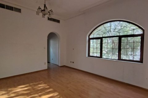 Вилла с 5 спальнями в Al Barsha 2, ОАЭ №160192