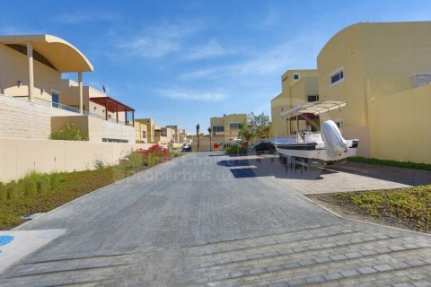 3 bedrooms Townhouse in Al Raha Gardens, UAE No. 11927 12
