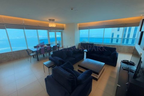 3 bedrooms Apartment in Doha, Qatar No. 57722 5