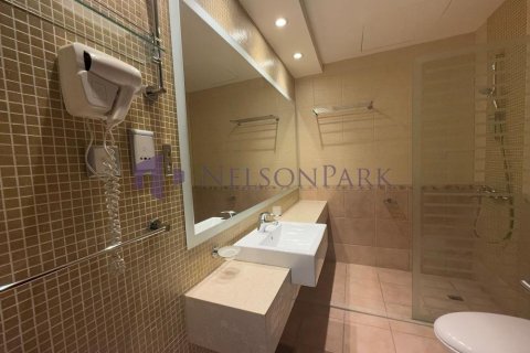 3 bedrooms Apartment in Doha, Qatar No. 57722 9
