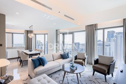 Квартира с 3 спальнями в Address Harbour Point, ОАЭ №192634