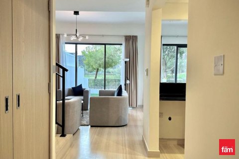 4 bedrooms Villa in Dubai, UAE No. 143644 8