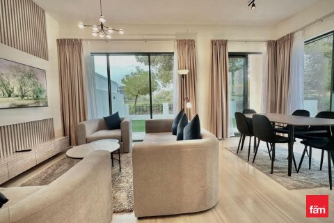 4 bedrooms Villa in Dubai, UAE No. 143644 5