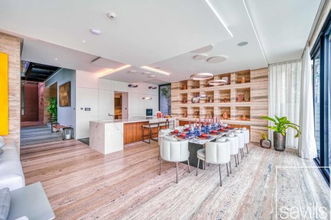 Вилла с 6 спальнями в Пальма Джумейра, ОАЭ №136425 12