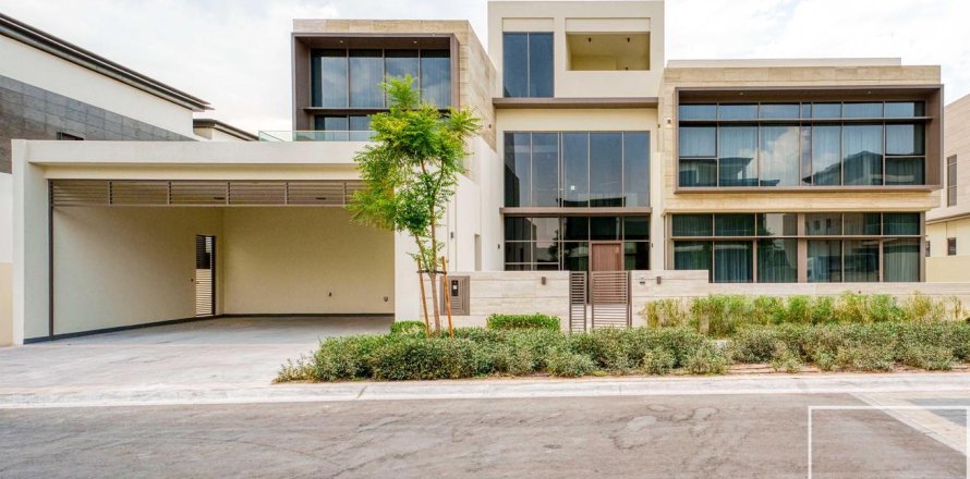 Вилла с 6 спальнями в Golf Place, ОАЭ №136423