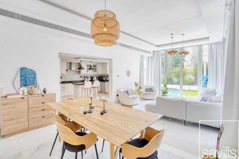 3 bedrooms Villa in Meadows, UAE No. 136422 3