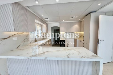 Villa de 4 dormitorios en The Lakes, UAE No. 147960 12