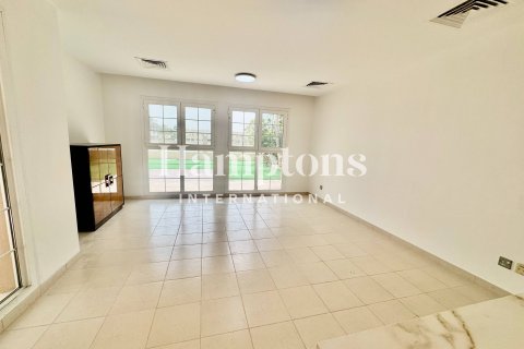 Villa de 4 dormitorios en The Lakes, UAE No. 147960 13