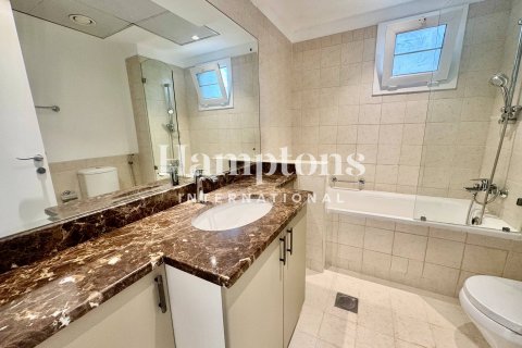 Villa de 4 dormitorios en The Lakes, UAE No. 147960 5