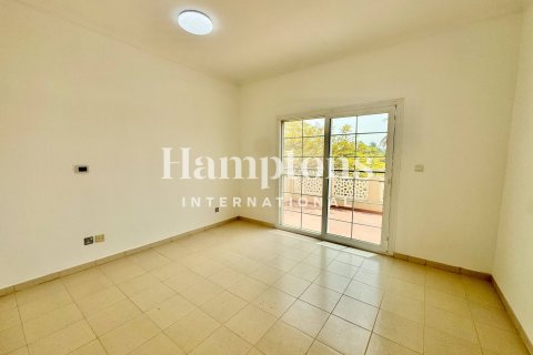 Villa de 4 dormitorios en The Lakes, UAE No. 147960 8