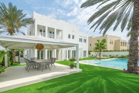 Villa de 4 chambres à Meadows, UAE No. 173408 4