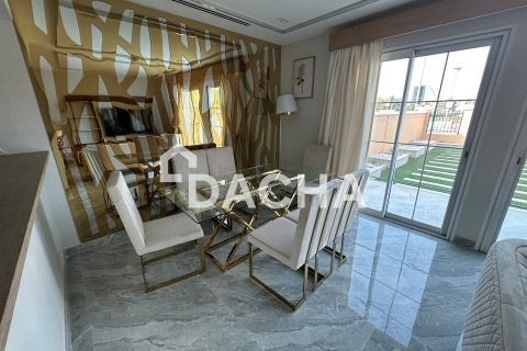 2 bedrooms Townhouse in Jumeirah Village Triangle, UAE No. 165673 8
