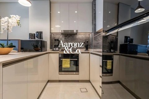 2 bedrooms Apartment in Business Bay, UAE No. 167041 7