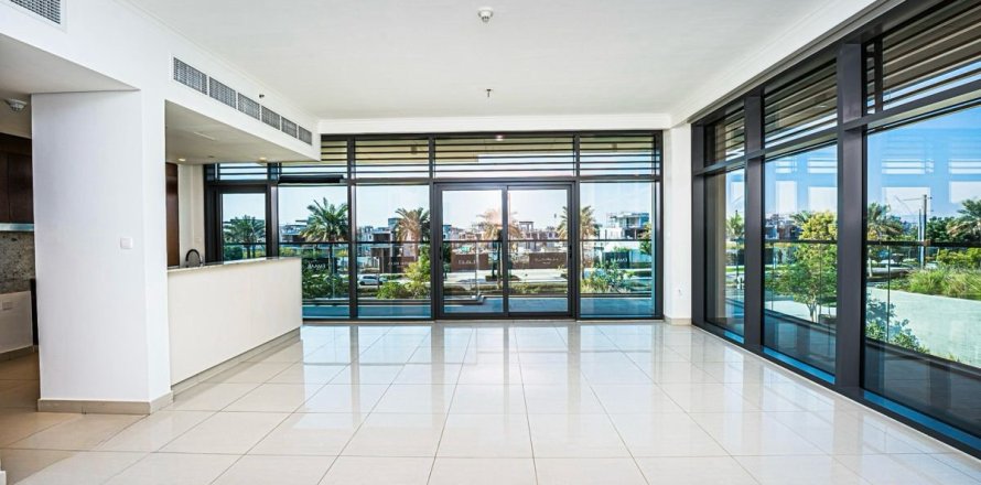 3 bedrooms Apartment  No. 108250