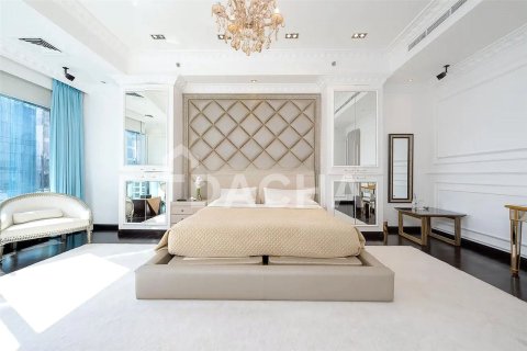 5 bedrooms Penthouse in Emirates Crown, UAE No. 155449 10